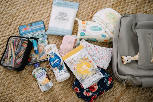 Checklist：What to put in our diaper bag